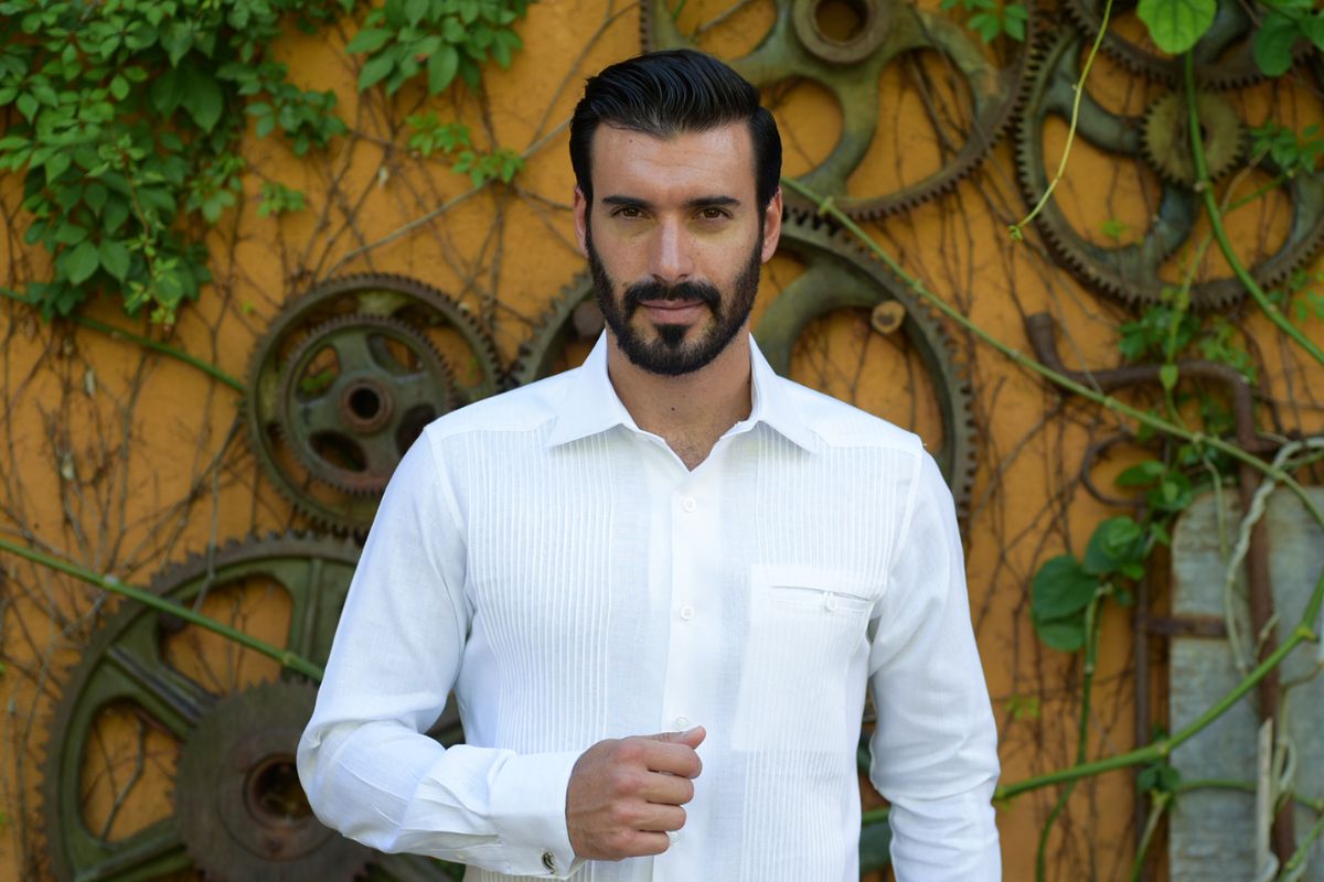 ¿Cómo combinar una guayabera? Guía 2025: Estilo para Cada Ocasión